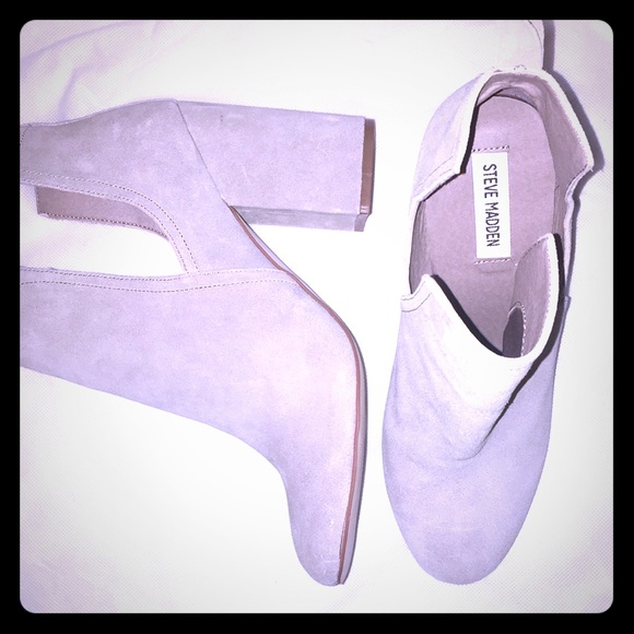 Suede Steve Madden “Naomi” Booties - Picture 1 of 5